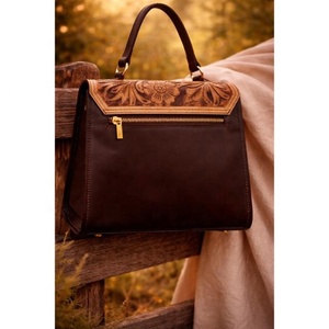 Bolso de Mano Mini Speedy para Mujer, 100% Cuero Genuino, con Decoración Floral Tallada a Mano y Patrones a Cuadros - Product Image 3