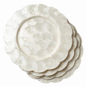 Plato de servir decorativo de concha de capiz de nácar festoneado blanco con borde ondulado para mesa de boda al por mayor - Product Image 2