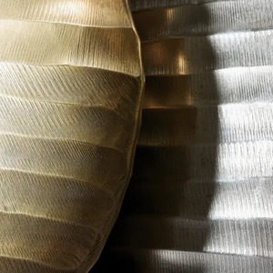 แจกันตั้งโต๊ะอะลูมิเนียมทำมือคุณภาพสูง ดีไซน์ชายฝั่ง ลายฉลุ ตกแต่งบ้าน  ขายดีที่สุดจาก Jaffs Exports เป็นมิตรกับสิ่งแวดล้อม - Product Image 6