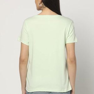 T-shirts pour femmes OEM conçus pour un usage quotidien avec un tissu doux et une construction robuste pour des performances fiables à long terme – Vente en gros - Product Image 3