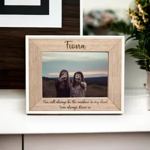 Cadre photo décoratif en bois naturel fait main, incassable et résistant aux UV, pour présentation sur table, cadeaux saisonniers, décoration festive pour la maison - Product Image 1