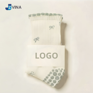 Chaussettes courtes personnalisées avec logo pour femme, en coton, antidérapantes, motif nœud, vert sauge, tricot jacquard, usage quotidien, printemps, Pilates, Yoga - Product Image 1