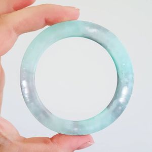 Brazalete de Perlas y Resina Clásico Hecho a Mano, Joyería de Moda para Mujer para Aniversario u Ocasión Especial - Product Image 1