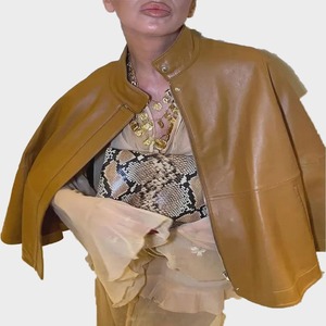 เสื้อคลุมหนังแกะทำมือ สไตล์มินิมอล สีน้ำตาล - Product Image 2