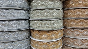 Ruban décoratif de luxe à broderie géométrique et dentelle à sequins pour Saree, Robe, Dupatta, Vêtement, Artisanat, Décoration d'intérieur, Couture - Product Image 3