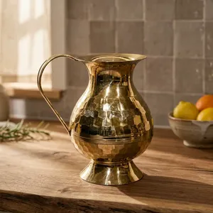 Carafe à eau en laiton avec poignée, pichet en métal traditionnel pour servir l'eau potable, décoration de table à manger pour la maison et la cuisine - Product Image 4