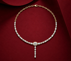 Collar llamativo con diamantes cultivados en laboratorio de corte mixto radiante, cadena de eslabones geométricos y colgante en cascada, con acabado en oro amarillo. - Product Image 1