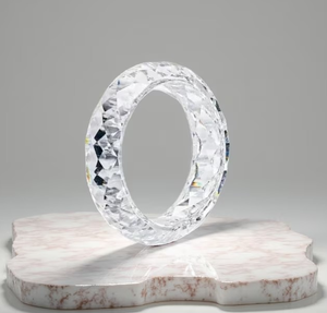 Bague en moissanite blanche de forme ronde, bijoux facettés et autres bagues en diamant - Product Image 3