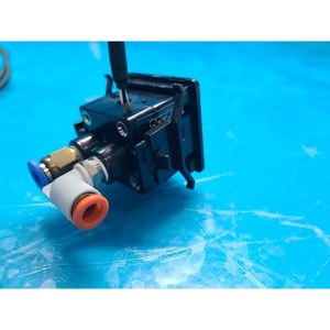 Medidor de Flujo Másico Térmico WISETEC WTDM-500 N1-2000-D24 Usado Como Está, Piezas de Equipos Semiconductores Legados - Product Image 3