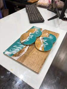 Juego de Tabla de Charcutería Cuadrada Moderna de Madera Ecológica Personalizada, Juego de Cuchillos para Queso con Posavasos, Regalo de Aniversario de Bodas o Inauguración de Casa - Product Image 2