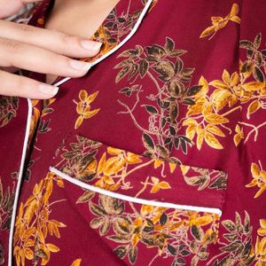 Conjunto de Pijama de Manga Corta con Estampado Floral en Borgoña y Amarillo para Mujer, Camisa con Botones y Pantalones a Juego, Ropa de Dormir Suave, Fabricante OEM Personalizado - Product Image 5