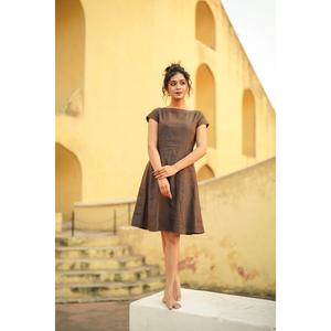 Vestido Casual de Lino y Algodón Marrón para Mujer, Corte en A, Cuello Redondo, Vestido Midi, Manga Corta, Vestido Ligero de Verano - Product Image 1