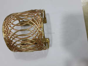 Brazaletes Anchos de Latón con Baño de Oro de Alta Calidad, Ajustables, de Tejido Abierto, Modelo Moderno, para Mujer, Venta al por Mayor - Product Image 2