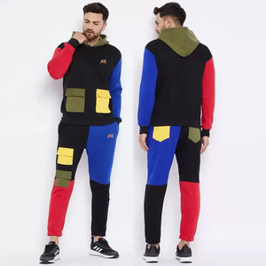 Conjunto de Sudadera con Capucha y Parches para Hombre |   Pantalones Deportivos con Bolsillos Utilitarios y Diseño de Contraste de Color |   Ropa OEM con Bloques de Color Personalizados - Product Image 1