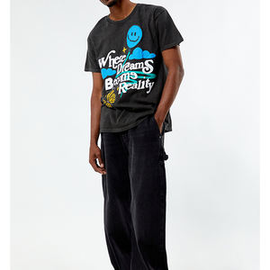 Camiseta de alta calidad de 240 GSM, de algodón grueso, de lujo, personalizable, estilo streetwear para hombre. - Product Image 4