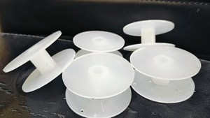 Bobinas de Plástico Blancas Vacías para Alambre, Hilo, Cuerda, Cadena, Cinta, Cuerda de Cuero y Otros Usos Artesanales - Product Image 3