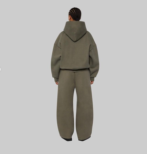 Conjunto de Sudadera con Capucha y Pantalones Deportivos de Algodón Grueso de 500 GSM, Corte Cuadrado Personalizado, Cierre de Cremallera, Estilo Deportivo - Product Image 3