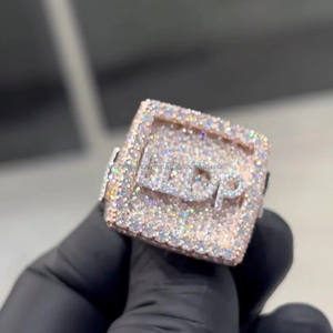 Anillo con inicial cuadrado helado personalizado con laboratorio VVS cultivado en oro rosa Chapado en plata 925 joyería ostentosa de Hip Hop - Product Image 1