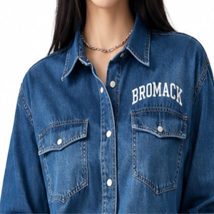 เสื้อเชิ้ตยีนส์วินเทจผู้หญิง BROMACK แขนยาว ติดกระดุมด้านหน้า มีกระเป๋าหน้าอก ทรงเข้ารูปลำลอง ระบายอากาศได้ดี เป็นมิตรกับสิ่งแวดล้อม ปกเสื้อทรงแหลม - Product Image 4