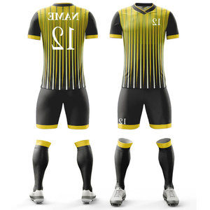Tenues d'entraînement en gros 2026 – Kits d'uniformes de football imprimés numériquement pour jeunes – En vente - Product Image 6