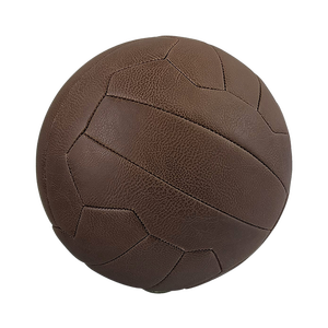 Camiseta Retro con Estampado de Balón por RUN APPAREL (Modelo RB-0002) - Product Image 4
