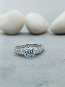 Bague de fiançailles et de mariage D'VINS JEWELS tendance, forme ronde, taille brillante, or rose plaqué, couleur D blanc, certifiée, avec diamant de laboratoire - Product Image 2