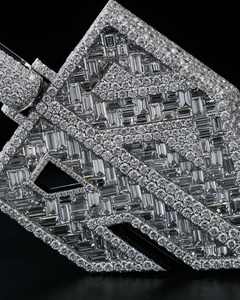 Colgante de escudo personalizado de plata de ley 925 con moissanita, joyería de collar estilo Hip Hop para cadena cubana - Product Image 3