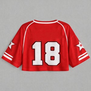 เสื้อยืดเจอร์ซีย์ตาข่ายสีแดง คอกลม เบอร์ 18 พิมพ์ลาย ไซส์พลัส เสื้อลำลองแขนสั้นสำหรับผู้หญิง - Product Image 5