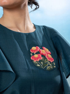 เดรสลำลองผ้าลูกไม้ปักลายดอกไม้ คอวี ระบายอากาศได้ดี เป็นมิตรกับสิ่งแวดล้อม เหมาะสำหรับฤดูร้อนสำหรับผู้หญิง - Product Image 2