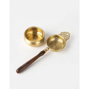 Gold Metal Tea Strainer With Floral Handle Wooden Grip Fine Mesh Colander For Loose Leaf Brewing Kitchen Tool - Product Image 3