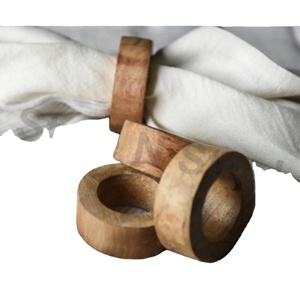 แหวนผ้าเช็ดปากไม้ดีไซน์คลาสสิกแบบพกพา - Product Image 1