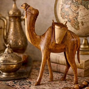 ของตกแต่งโต๊ะรูปอูฐไม้ทำมือ สำหรับตกแต่งโต๊ะทำงานและบ้าน - Product Image 1