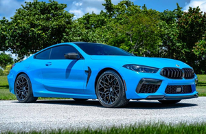 AUTO USADO EN EXCELENTE ESTADO, BMW M8 Competition Coupé 2023, Herramienta Manual Inalámbrica/a Batería con Agarre Antideslizante EN VENTA - Product Image 3