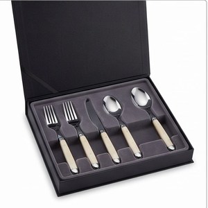 Ensemble de couverts minimalistes en acier inoxydable avec manche en plastique beige, finition miroir, compatible lave-vaisselle, idéal pour les dîners de mariage - Product Image 6