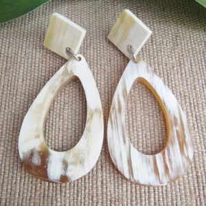 ต่างหูทำมือสัมผัสเหมือนจริง คอลเลคชั่นคลาสสิก วินเทจ ลายสัตว์ประดับมุกและเพชร เหมาะสำหรับงานปาร์ตี้และโอกาสพิเศษ เครื่องประดับคุณภาพสูง - Product Image 1