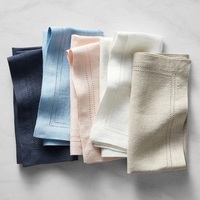 Serviettes de table carrées brodées sur mesure en lin 100 % écologique, faites à la main, de luxe, avec ourlet festonné, pour mariages, fêtes et usage domestique (vente en gros)