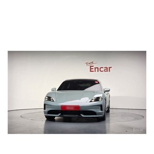 Porsche Taycan 4S 2023 con Caja de Cambios Automática, Volante a la Izquierda, Asientos de Cuero, Cámara Trasera, Eléctrico, Solo Gasolina, 4.417 km de Kilometraje - Product Image 2