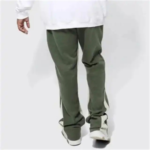 Ropa deportiva de alta calidad con un ajuste holgado y cómodo, y un estilo moderno y entallado para pantalones deportivos de uso diario. - Product Image 2