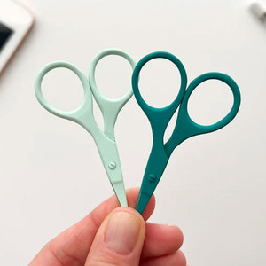 Ciseaux à broder miniatures professionnels en acier inoxydable à pointe aiguisée pour couturiers, travaux manuels et broderie DIY - Product Image 1