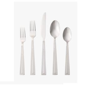 Juego de cubiertos de metal de primera calidad diseñado para un agarre cómodo, sensación equilibrada y una experiencia culinaria profesional. - Product Image 4