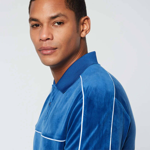 Chemise Homme Bleue en Velours à Manches Courtes Couleur Unie Décontractée Respirante en Polyester Tricoté 220g avec Logo Frontal et Détails Bordés Blancs - Product Image 3