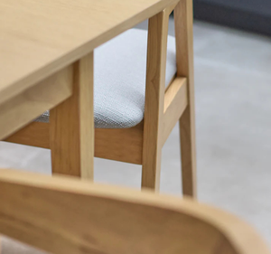 Ensemble de table à manger moderne en bois massif Mindi avec chaises rembourrées, style scandinave, meubles de salle à manger pour la maison et les restaurants - Product Image 5