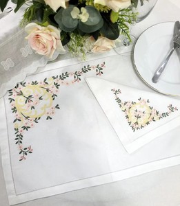 Ensemble de napperons et serviettes de table personnalisés en coton de luxe, brodés, motifs de dessins animés mignons, lavables en machine, fins, réutilisables, avec ourlet festonné, pour la maison, vente en gros - Product Image 6