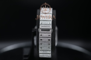 Montre de luxe en acier inoxydable et moissanite, directement de l'usine, idéale pour les cadeaux de fiançailles, les cadeaux d'entreprise et les passionnés de mode - Product Image 4