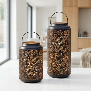Lanterne porte-bougie votive en métal noir découpé en forme de feuilles, personnalisable en gros, pour la décoration intérieure - Product Image 1