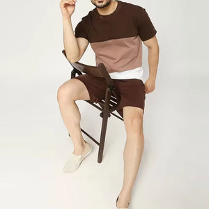 Conjunto de camiseta y pantalones cortos para hombre, diseño personalizado, para uso en exteriores, talla grande, color sólido, transpirable. - Product Image 2