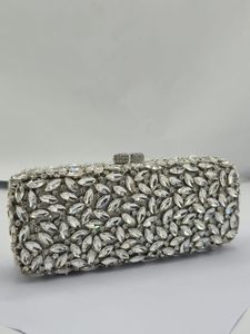 Every Moment Unforgettable Fashion High Quality Portable Fully Crystal-Cut Stones Golden <b>Frame</b> Iron Chain Women Clutches - Product Image 3