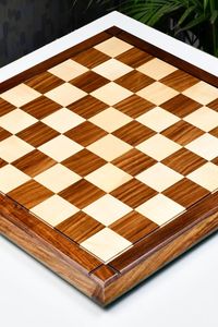 กระดานหมากรุกไม้เนื้อแข็งเคลือบอีพ็อกซี่เรซิ่น งานแฮนด์เมด ดีไซน์ลายแม่น้ำ  กระดานเกมสุดหรูสำหรับตกแต่งบ้าน - Product Image 3