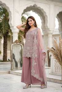 Collection de costumes réversibles 3 pièces sans plis TENNECY pour femme, en Georgeet brodé avec des sequins, idéale pour les soirées - Product Image 3