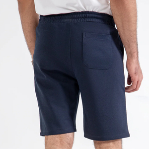 Shorts de sport respirants et personnalisés pour hommes, pour la course à pied et l'entraînement, en vente - Product Image 2